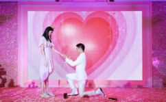 娱乐吃瓜求婚是真的吗,真相揭秘还是炒作？