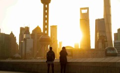 二甲亚砜正在农药周围的使用 ，婚假最长30日！2025年宇宙婚假、产假、育儿法定假期新程序！