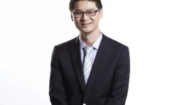 娱乐吃瓜酱罗翔,娱乐吃瓜界的法学大师