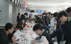 促进高质量充分就业观察丨“三公里”就业圈平台暖心“不打烊”2025年6月25日