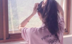 娱乐吃瓜酱背影头像女,揭秘娱乐吃瓜酱背后的神秘女生